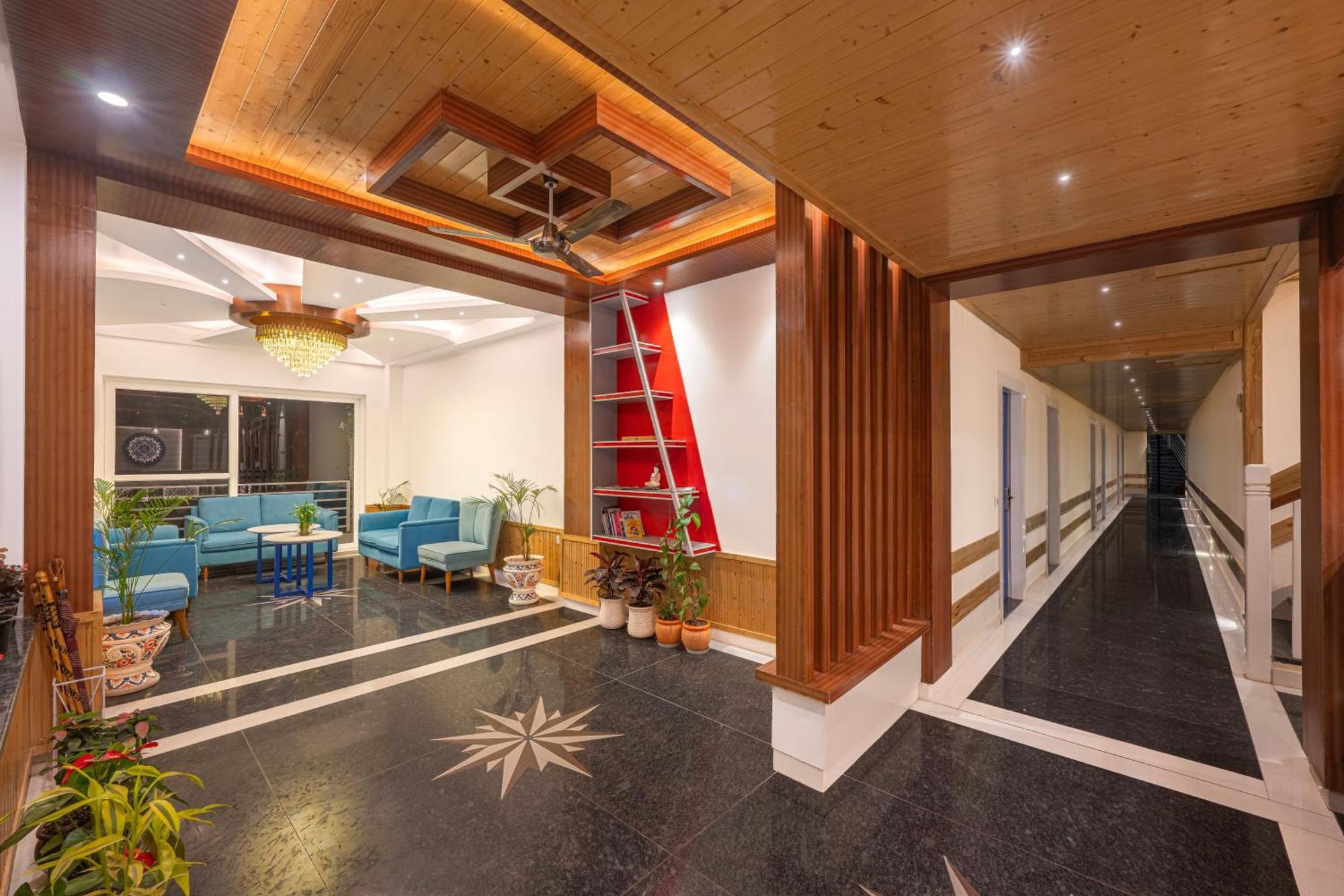 Hotel Wood Stock Luxury - A Boutique Property - Penthouse - Open Air Restaurant & Terrace Kasauli Extérieur photo